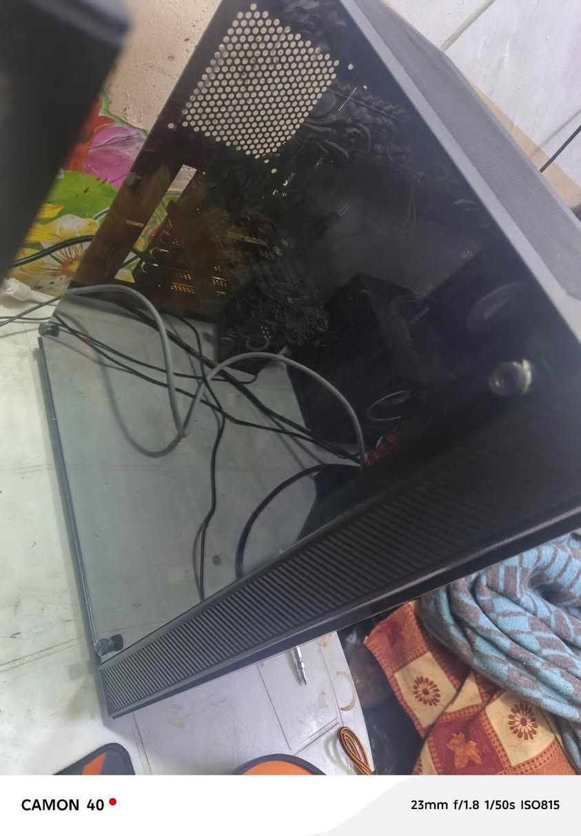 🔥 للبيع تجميعة PC قوية ونظيفة 🔥
المواصفات:
• CPU: Intel Core i5-9400F (6 Cores)
• GPU: NVIDIA GeForce GTX 1650 – 4GB
• RAM: 16GB
• Storage:
 – SSD 128GB
 – HDD 1TB
• OS: Windows 10 Pro 64-bit
• DirectX: 12
• Audio: High Definition Audio + NVIDIA HD Audio
الحالة:
✅ شغال 100%
✅ بدون أي مشاكل
✅ نظيف واستعمال شخصي
الاستخدام:
🎮 مناسب للألعاب مثل: GTA V – FIFA – PUBG – CS
💻 مناسب للشغل، الدراسة، والاستخدام اليومي
💰 السعر: 430
📍 الموقع: ديالى بقوبه
📞 التواصل  ***********
