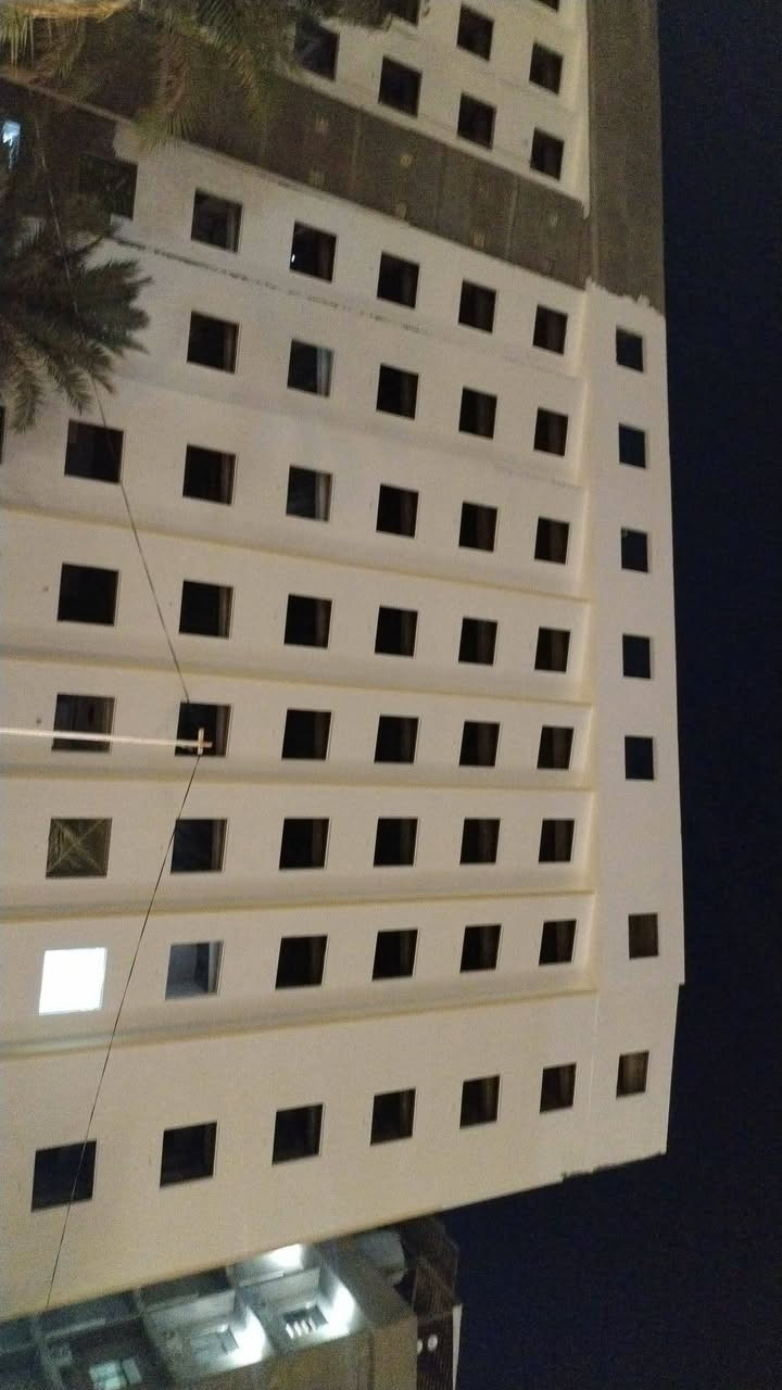لباخ متفرغ داخل بغداد سقل ناعم تصفير تشميع لبخ ونثر واجهات طلس  بنايات كافه الرتفاعت  تصال علئ هذا رقم👇 ***********
