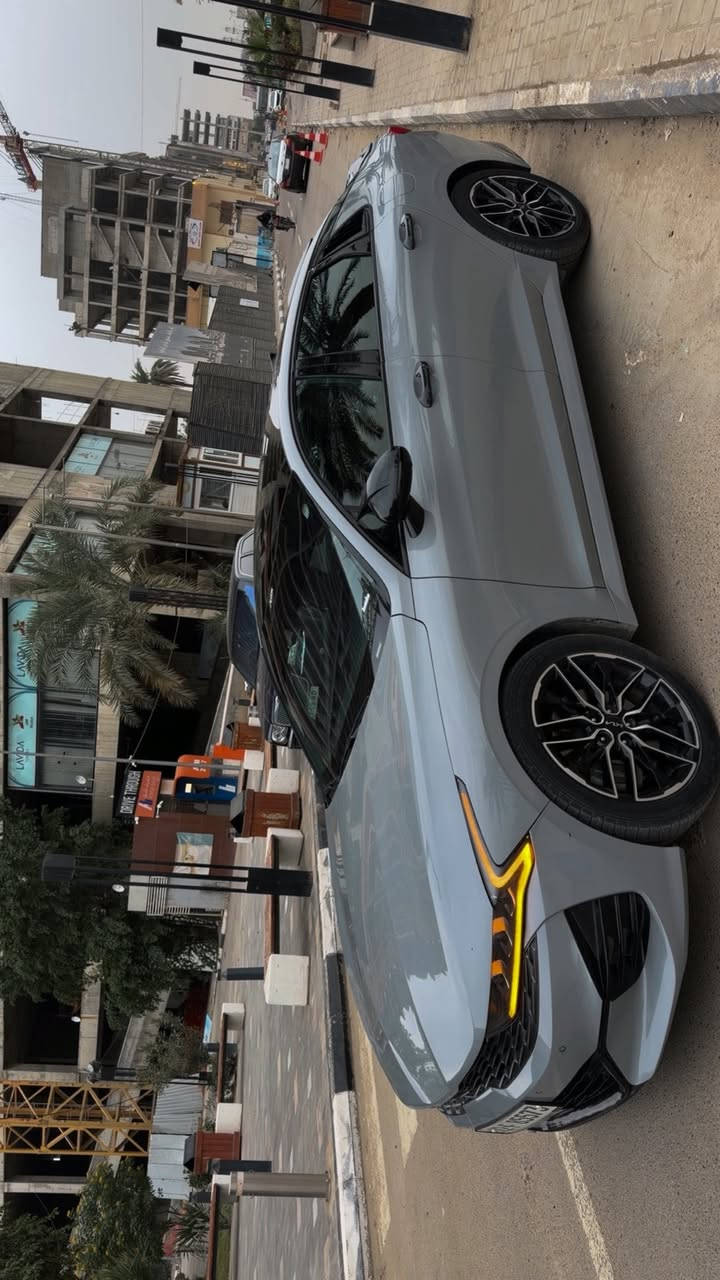 السلام عليكم السيارة بيع فقط بدون مراوس 
النوع : كيا K5 GT 2500T 
‏‎‏‎موديل : 2023
‏‎اللون: اسمنتي 
العداد: 50.000 KM
‏‎الوارد: امريكي‏‎‏‎
‏‎مرقمة اربيل بإسمي رقم وسنويه  جديد 
‏‎مواصفات : جي تي (GT) فول اعلى فئه
⚡️بانوراما
⚡️تشغيل عن بعد
⚡️صندوق فتح ذكي
⚡️لون المقاعد ( جملي) 
⚡️قيادة ذاتية
✨ تحديد مسار
⚡️اشاير مري
⚡️جناح صندوق
⚡️شاحن لاسلكي
⚡️بلاجكتور 
⚡️كاربلاي
⚡️شاشة كبير
⚡️بگ لايت لد
⚡️كشن كهربائي+ وضعيات 2 خزن 
⚡️تحكمات
⚡️هاند بريك بصمة
⚡️كشن هيتر و تبريد
‏⚡️لايت عدسة زينون عالي ناصي
⚡️رادار خلفي
⚡️رادار امامي
⚡️رادار جانبي 
⚡️تحديد مسار
⚡️كامرة
⚡️مثبت سرعه
✨صندوق ذكي فتح عند الاقتراب 
✨نضام NORMAL/SPORT/SPORT PLUS/CUSTM
✨ماسحات تلقائيه عند المطر
وبعد مواصفات هواي 
مكان السياره بغداد 
حادث السيارة : البنيد مبدل ومصبوغ وجاملغ السكن بارد بسيط ايرباك ستيرن فقط 
ملاحضة : المحرك مفتوح مبدل بستم واحد فقط 
السعر : (188)ورقة وبيها مجال بسيط
للاستفسار عن التفاصيل
***********
