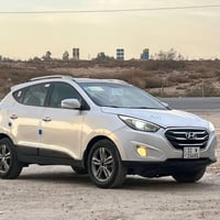 اسلام عليكم توسان 2012 امريكي بيها قطعتين صبغ جاملق و باب بدون دواخل م...