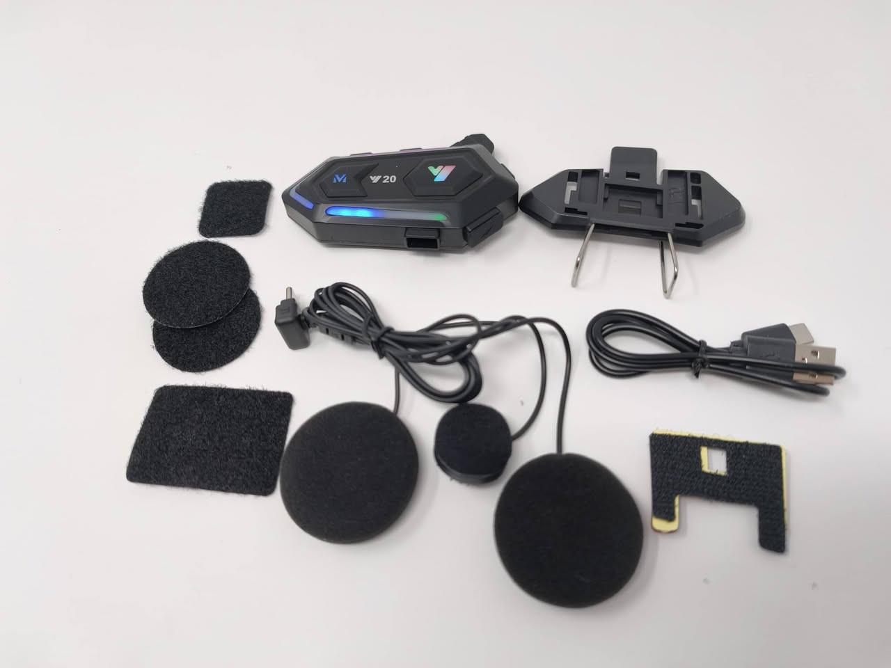 وجبة سماعات خوذه اي استفسار خاص فقط او ***********
