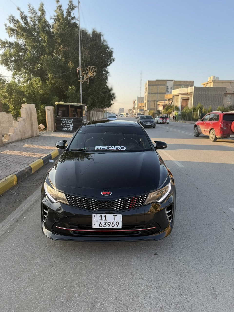 سلام عليكم  ✨🤍
كيا اوبتما 2016  جيتي لاين
فول مواصفات 1/1خليجي بيه جاملغ امامي صبغ❤️‍🔥
ماشيه 10100الف حقيقي
مكينة 2400
_____________
المواصفات...  
تبريد قطعتين منفصل
بانوراما 3حركات 
الستيرن شكل رياضي sport 
3 انظمة سبورت للقيادة
 تدفئة ستيرن هيتر 
شفتات ستيرن
للتحكم ستيرن 4جهات
4 كامرات مع GPS
جلد قرميدي اصلي تطريز
كشنات كهرباء السابق والصدر
تخزين 2 وضعية ميموري كشن 
تدفئة وتبريد كشنات امامي
تدفئة كشنات خلفي 
حساس أمامي خلفي
كشنات جلد لون ماروني
ارضية جلد اون ماروني من المنشأ
زراك لايت
لد امام خلفي ليزر
لايت زينون ناصي و عالي متحرك مع حركة الستيرن واظهار النقطة العمياء
الرادار جاني تنبيه عند اقتراب سيارة من الخلف والجوانب 
ايرباك عدد 8
3انظمة قيادة ايكو سبورت اعتيادي 
في نظام ABS بريك
مانع انزلاق 
نظام AUTO HOLD نزول منحدرات
بصمات عدد 3 مع الصندوق
الصندوق نظام ذكي فتح الجنطة عند الاقتراب من السيارة 
شاشة 8انج لمس notification 
بوصلة تحديد القبلة والخرائط وتحديد الموقع والملاحة
السماعات عدد 10
لابلوتوث مع حساس الصوت اذا كان مرتفع عند الكلام ينخفض لنظام الصوت سستم harman/kardon مع سبوفر مضخم صوت عدد 2 
هاند بريك بصمة كهرباء
بردات خلفية اصلي  
نظام شحن الهاتف لاسلكي 
ضوء ابيض داخلي
مري كهرباء شفط قلابة مع ضوء إشارة
الماسحات حساس تعمل عند الأمطار 
رقم بغداد الجديد بإسمي تحويل مباشر
للاستفسار الاتصال ع الرقم *********** او ***********
