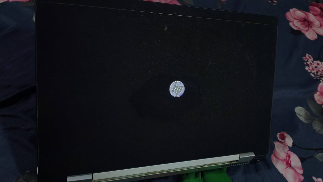 سلام عليكم لابتوب. لمواصفات بصوره جهاز كلش نضيف وكله شغال بالكامل حجم 17 السعر 175 
مكاني بغداد الحسينيه ***********
