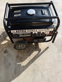 مولد للبيع استره كوري  نحاس بعده جديد مستخدم اقل شهر  البيع لعدم الحاج...