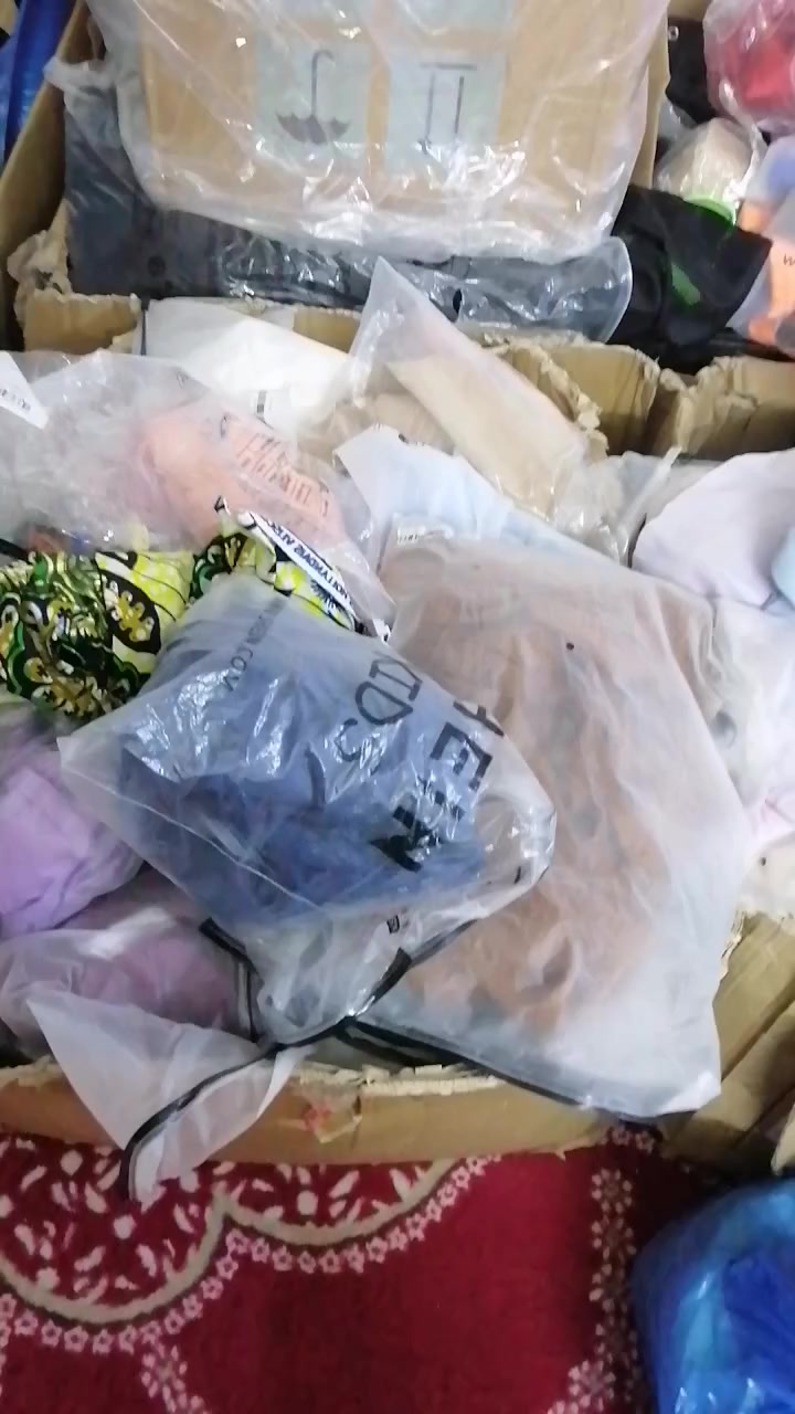 سلام عليكم ورحمة الله وبركاته 
شلعة للبيع ٥ كراتين منزلي وكهربائي وملابس ماركه واحذيه نسائيه ماركه بسعر مناسب الي يحب هيج وجبه يتفضل خاص بيهن ٥ كراتين


**إذا كنت صاحب هذا الإعلان وتريد حذفه لأي سبب، رجاءا أرسل رسالة إلى الدعم الفني**