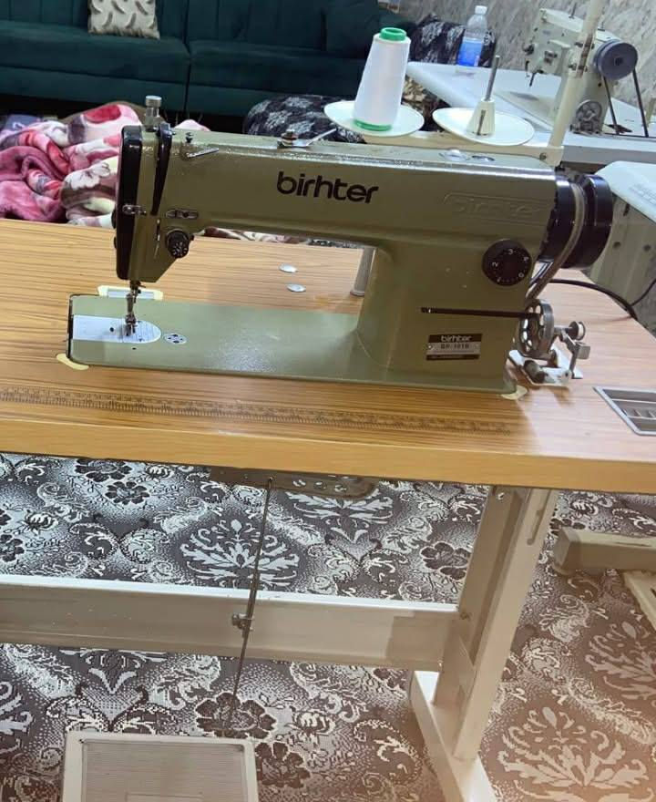 مأكنة خياط نوع براذر اصليه موديل 101حديثه نظيفه جدا غير مستعمله فقط مشدوده مالت بيت بسعر 200مكاني بغداد مدينة الصدر
رقم تلفون بيه وتساب 
***********
  عباس الخياط
