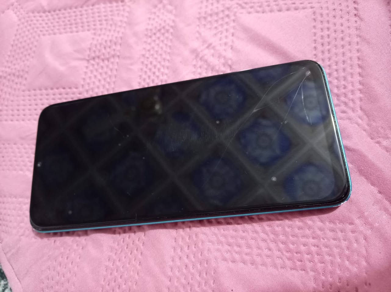 سلام عليكم ورحمه بيع سريع سعره70الف
انفنكس سمارت7برو 
بطاريه 6000الف شحن انسا
كاميرات فول
ذاكره128
رام8
معالج حلو وسلس 
دبل خط ورام 
ملاحظه بي فطر زغير جوه مماثر ع لمس 
فلوجه شهداء***********
