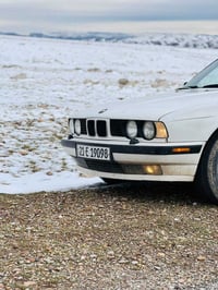 بي ام دبليو ٥٢٥ • ١٩٩٠ • اي بي اس