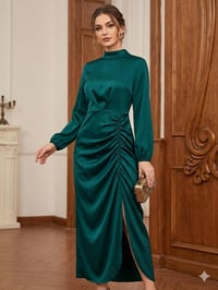 فساتين • سعر مناسب