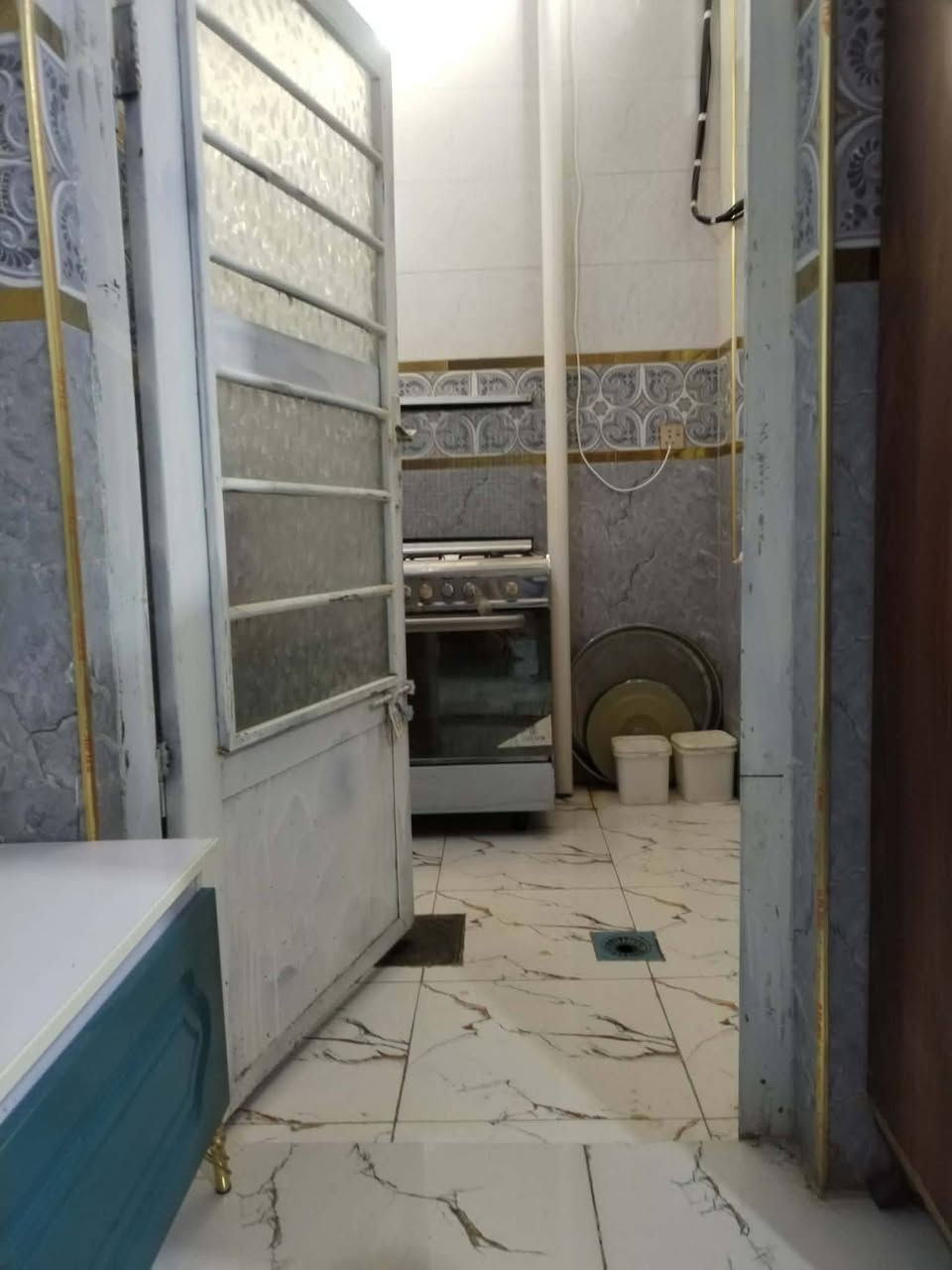 (عقار للبيع )
مشتمل طابو زراعي مساحتة ١٥٠م خلف القيروان حي الزهراء قريب من الخدمات اساس صب بناء بلوك وسكف صب يحتوي ع غرفة نوم وصالة واستقبال ومطبخ 
معاملة تطويب كاملة ،،،
للأستفسار *********** /***********
آو مراجعة مكتب أمتار للعقار
