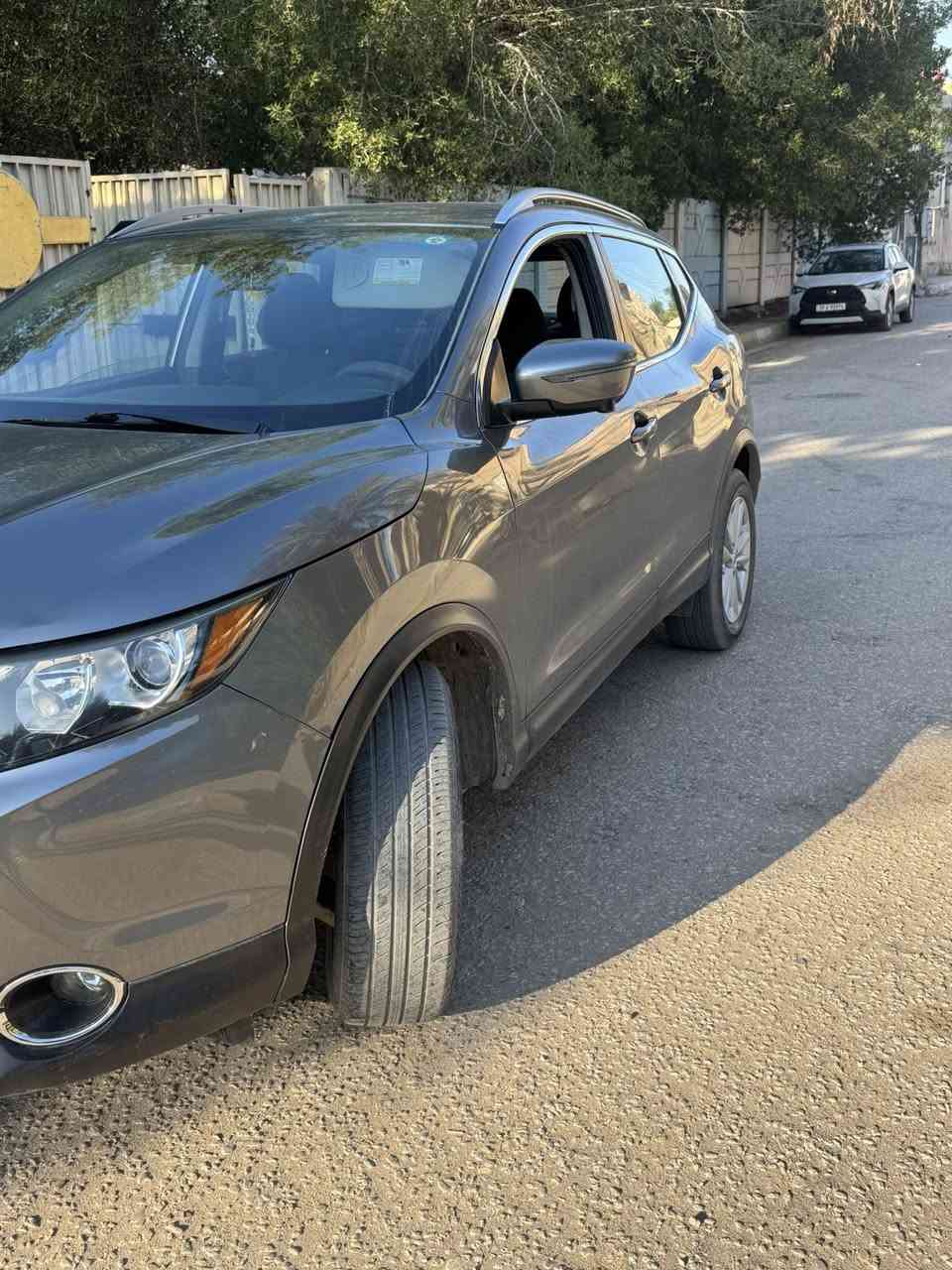 نيسان روج 2017 كلين بدون لا ضربه لا صبغ ولا تبديل مكينه كير مكفولات فوول مواصفات خنك كشنات كهرباء تدفئه تبريد ستيرن تدفئه تبريد سياقه ذاتيه رادارات خمس كامرات بصمه رقم بغداد باسمي 141$ مكاني كربلاء 
***********
