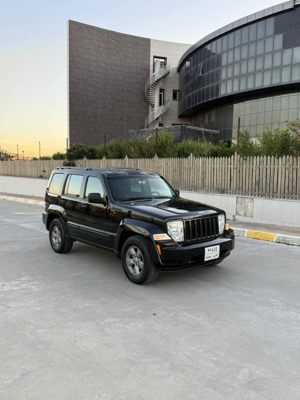 السلام عليكم
جيب موديل 2009فور ويل 

كير محرك شرط  لاصرف لابخار 
رقم سليمانيه شرط تحويل 

السياره بيه قطعتين صبغ بدون داوخل ولباقي سياره مكفول بدون  ضرر

صدر امأمي خلفي كله جديد
كاربائي كله شغال مابي نقص 

سعر 77ورقه بي مجال 

مكاني كركوك داخل مدينه 

***********
