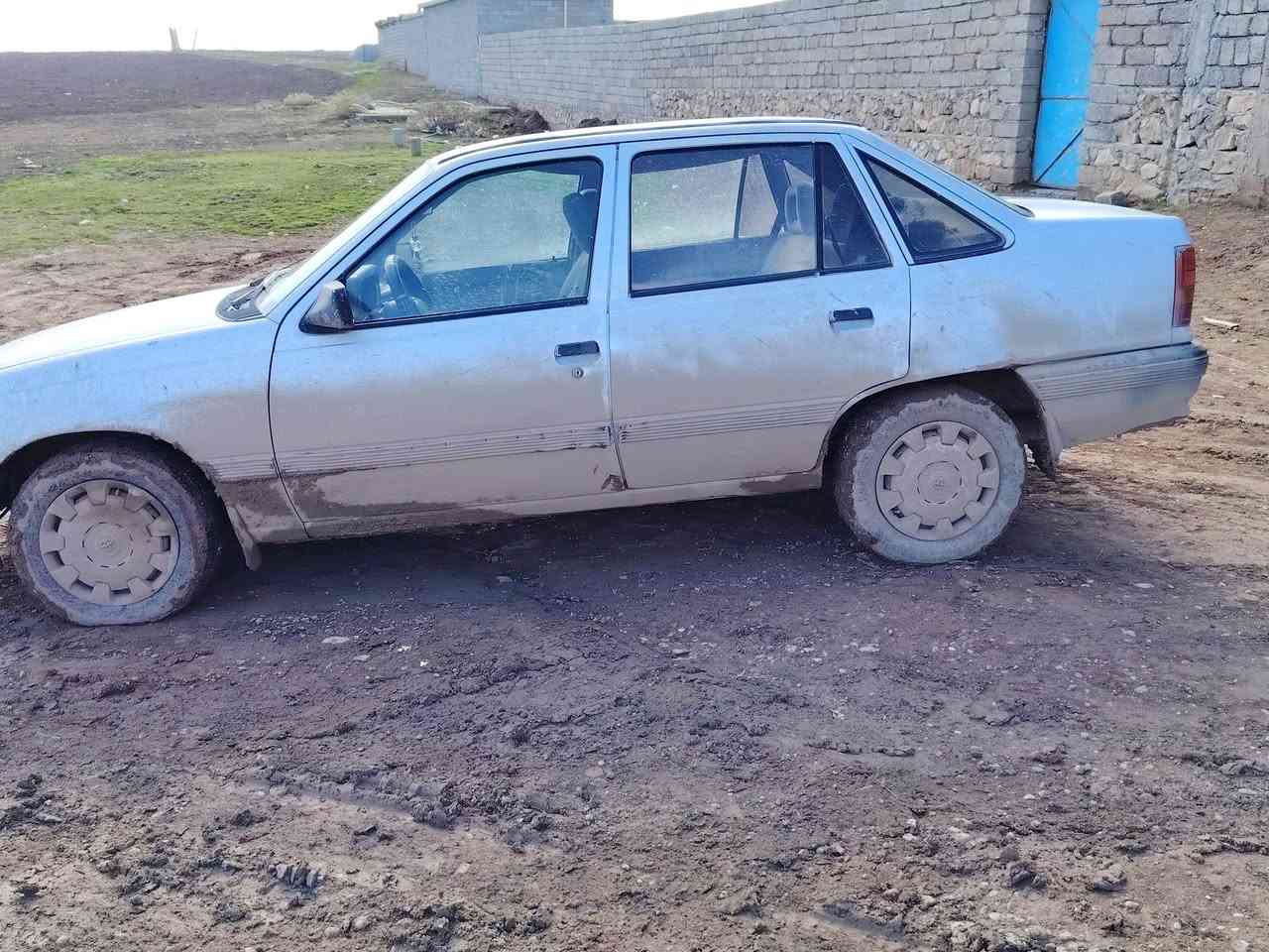 سلام عليكم كاديت للبيع رقم نينوى الماني سياره  جاهزه شرط تحويل السعر 30 وبي مجال استف رقم *********** بي وتساب
