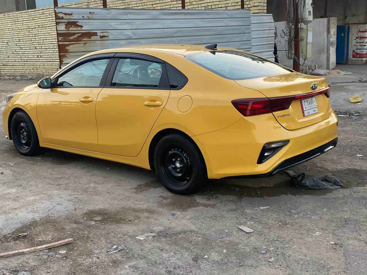 السلام عليكم فورتي موديل 2021
حادث موضح بالصور وبيه طخه بالبجم بدون دواخل
والسونار كدامك ناشره 
السياره حيل جديده وحلوه ومابيه اي نقص
رقم بغداد بأسمي  
مكاني بالدوره 
للاستفسار ***********
السعر 128 وبيه مجال
