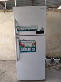 ثلاجة دايو • ٢٠ قدم • نظيفة ١٠٠٪