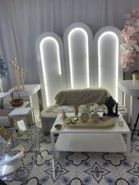 ٤ كوشات • خشب و حديد • طقم كامل