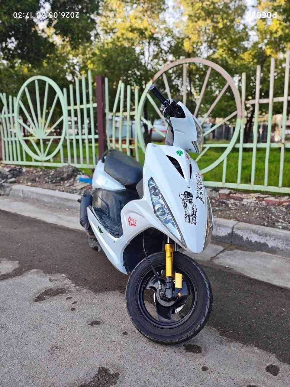 السلام عليكم
(بسم الله الرحمن الرحيم)
دراجه ماكس مضلع 
(للبيع)
الدراجه خير من الله دراجه نضيفه سعر خاص الشراي يدخل خاص مكاني بغداد الامين 
رقم الهاتف (***********)
