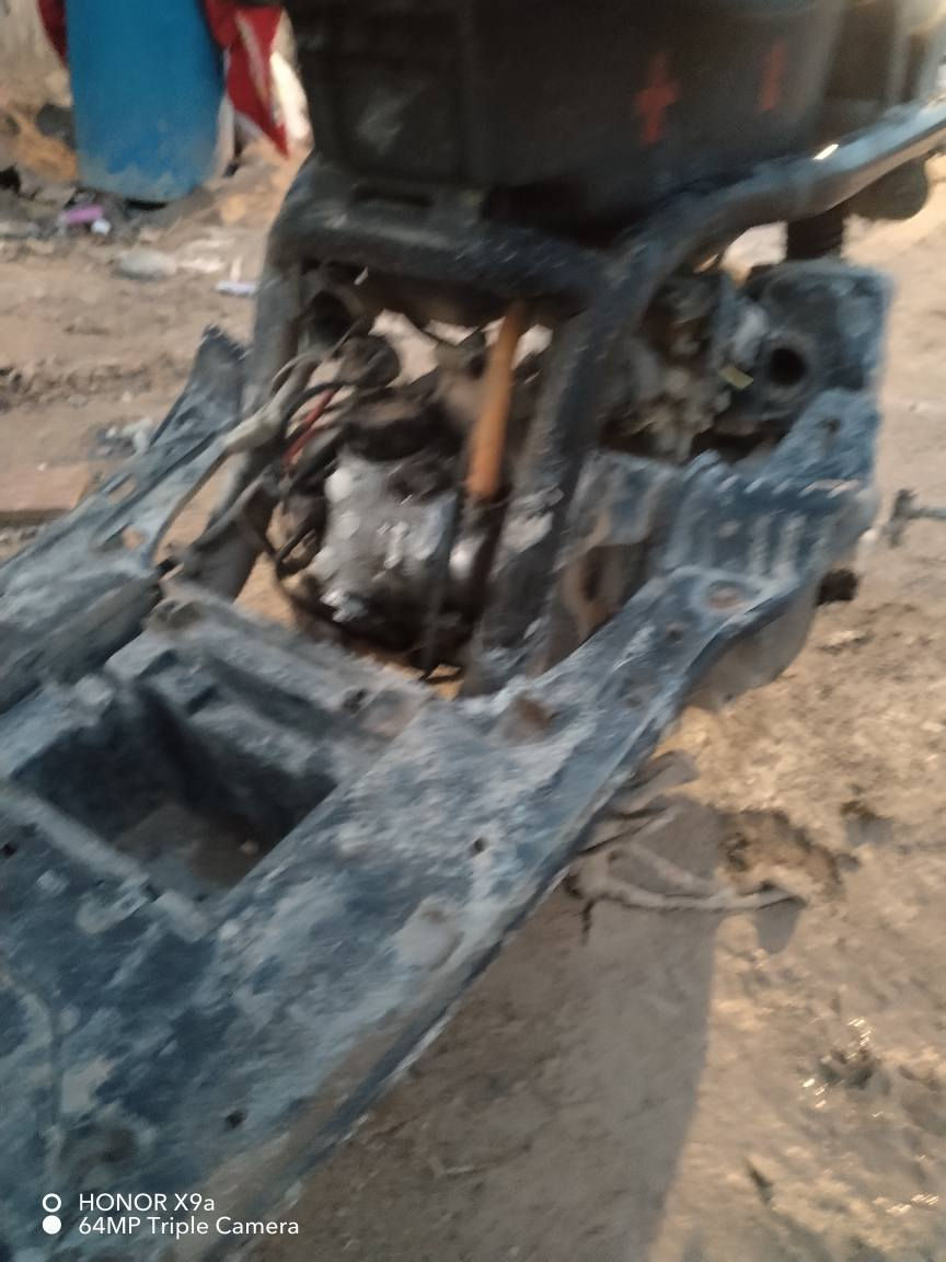 فراشه شغاله كلشي مابيه نقصه كفرات مكينته حلوه نضيفه رايده250
عنواني البصره ابوالخصيب طريق صحراء 
رقمي *********** ابو الخصيب, البصرة
