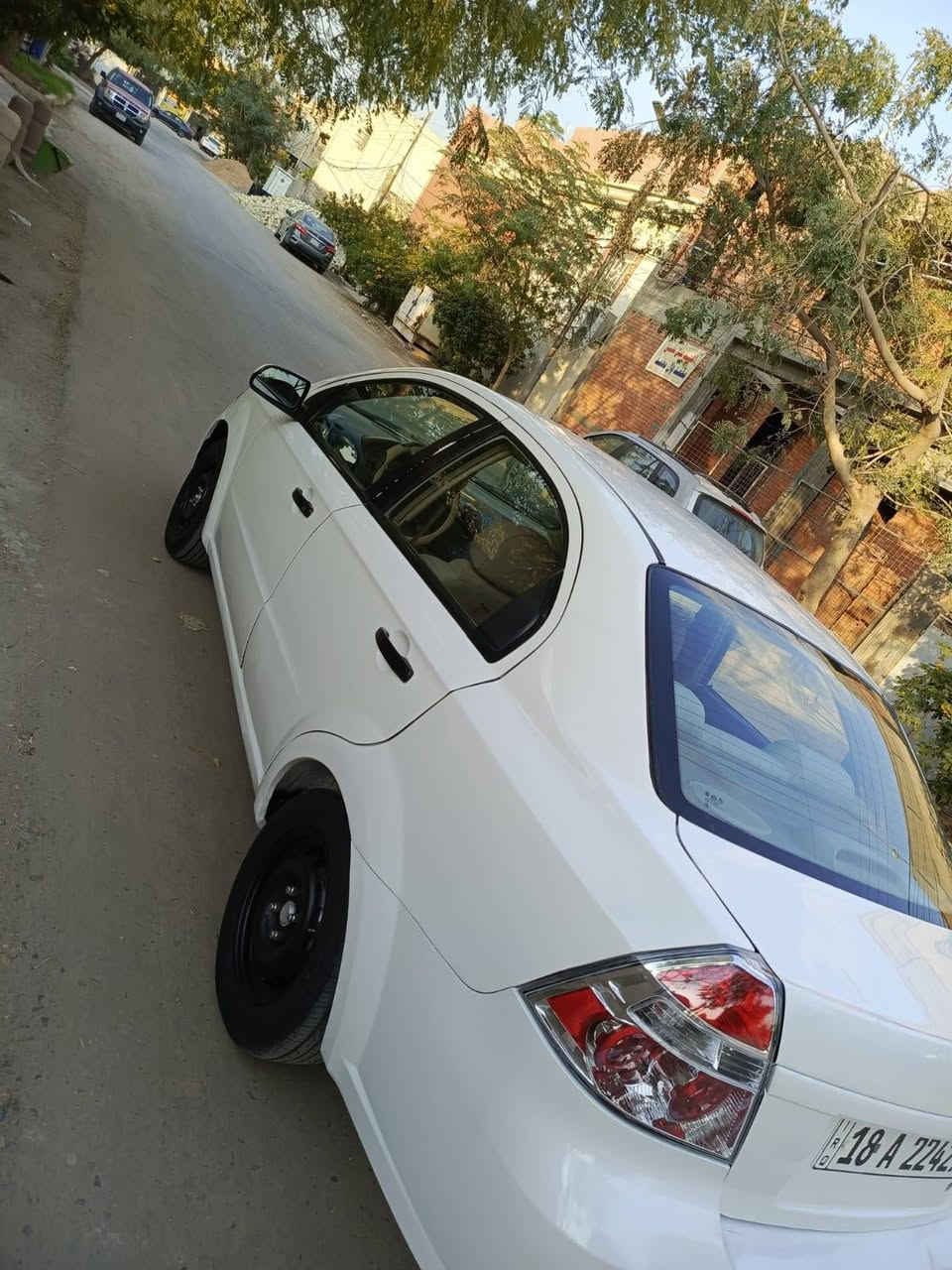 #يالله سلام عليكم افيو موديل 2011 وارد خليجي شركه العامة رقـم بابل النكليزي جديد سنوية 2030هزه جديده بسمنه محرك مفتوح مكينه 1600 فول اوتماتيك بيه رش صبغ للمجالية فقط جاهزه من كلشي كير ومكينه حداديه تخم تاير تبريد ثلـج كلها جديد الـسعر 67 بية مجال قليل عيوني حله باب مشهد للاستفسار على الرقـم الهاتف ***********
