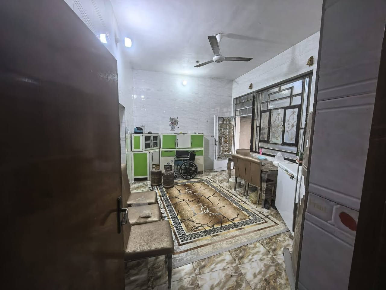 دار للبيع موقع ممتاز جدا 
بدايه النيل القديم خلف مخازن بيت مرجان 
مساحه ٤٢٠ متر يباع مع الاثاث 
طابو زراعي سند ٢٥ 
مكون من غرفتين نوم وهول واستقبال ومطبخ حار وبارد ومخزن وصحيات خارجيه وداخيله تفاصيل صور وفيديو 
للاستفسار اكثر 
***********
الواج 32.5 متر
النزال13 متر
