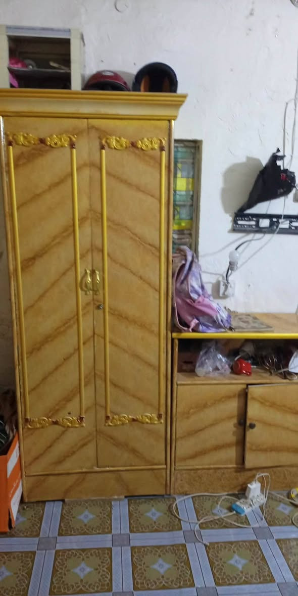 سلام عليكم
غرفه نوم كاملة بس مابيها صوميه
سعرها قفل ب200 جديده مابيها اي كسرررر


**إذا كنت صاحب هذا الإعلان وتريد حذفه لأي سبب، رجاءا أرسل رسالة إلى الدعم الفني**