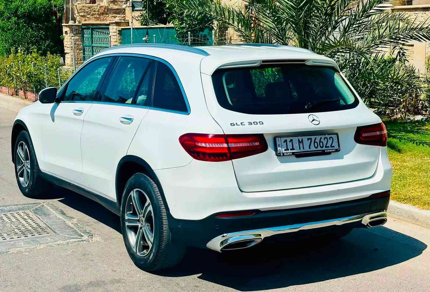 السلام عليكم 
مرسيدس GLC 300 موديل 2016
(رقم بغداد سنويه باسمي )
ماشيه 71 الف 
وارد امريكي صور الحادث بل منشور 
فول مواصفات سياره نضيفه او ما بيه اي نقص 
مكان السياره حي الجامعه 
***********
