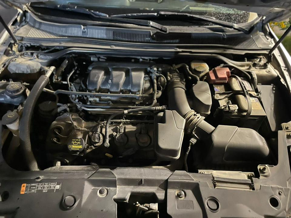 تورس ٢٠١٣ خليجيه 
ماشيه ١٦٦ الف كيلو متر 
ماناقصها شي 
بيها باب السايق مبدل ومصبوغ 
وبيها بارد جاملغ خلفي . 

رقم بغداد . 
فول لمتدد 
تدفئه تبريد الكشنات 
شاشه 
كامره 
حساسات خلفيه

للاستفسار ***********

المكان / بغداد حي الجهاد
