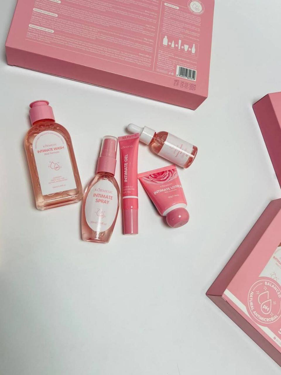بكج الانوثة من Kormeslc ✨
لأنكِ تستحقين إحساس النظافة والانتعاش والثقة كل يوم 💖

يتكوّن البكج من:
🌸 غسول للمناطق الحساسة — يزيل الالتهابات والروائح الكريهة ويمنحك انتعاش دائم.
🌸 معطر أنثوي برائحة ناعمة وثابتة.
🌸 جل مضيّق يساعد على شد المنطقة ويقلل الالتهابات والروائح.
🌸 سيروم مبيض لتفتيح المناطق الحساسة بأمان ونعومة.
🌸 مرطب ومغذي يمنح بشرتك نعومة كالحرير 💕

💫 بكج واحد كفيل يرجّعلك ثقتك وأنوثتك من جديد!
📦 متوفر حالياً — الكمية محدودة جداً ⚡ بغداد, العراق


**إذا كنت صاحب هذا الإعلان وتريد حذفه لأي سبب، رجاءا أرسل رسالة إلى الدعم الفني**