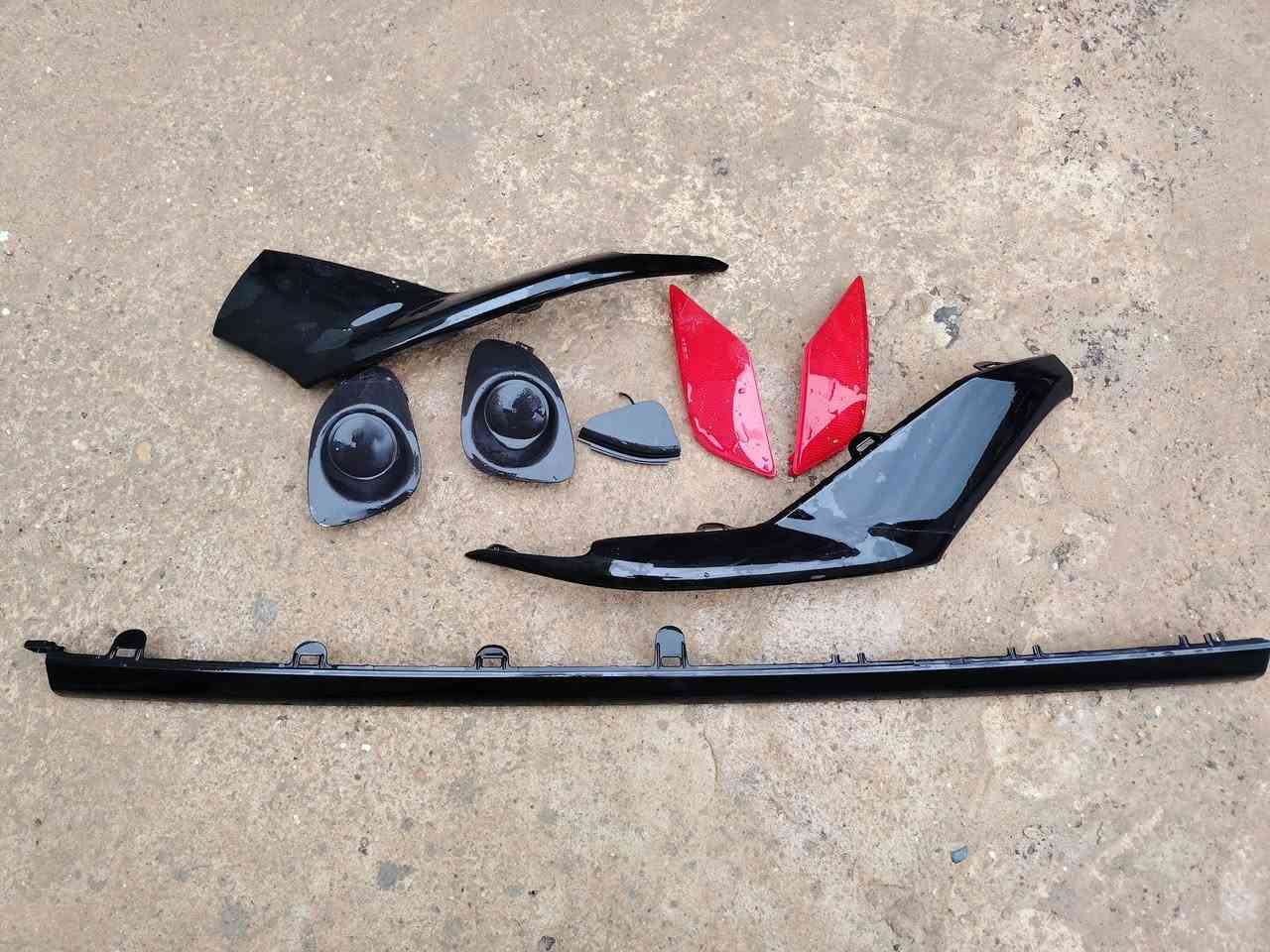 سلام عليكم للبيع مصطره وفسفورات وقبق هوك  دعاميه خلفيه  وقباقه بلاجكتورات  كورلا فوروت لاندر ومصطره اماميه بس مكسوره  ***********
