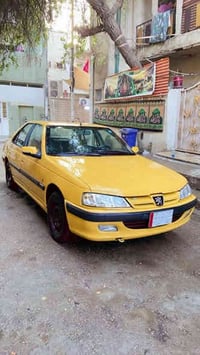 مرخصت مدير الكروب المحترم بيجو بارص 2015 مكفوله من الصبغ والضربه سياره...