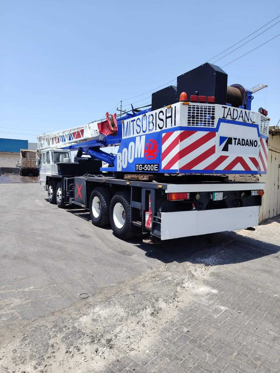 سلام عليكم كرين 50 للبيع مكينه ومضخه جدد العنوان البصره رقم***********
