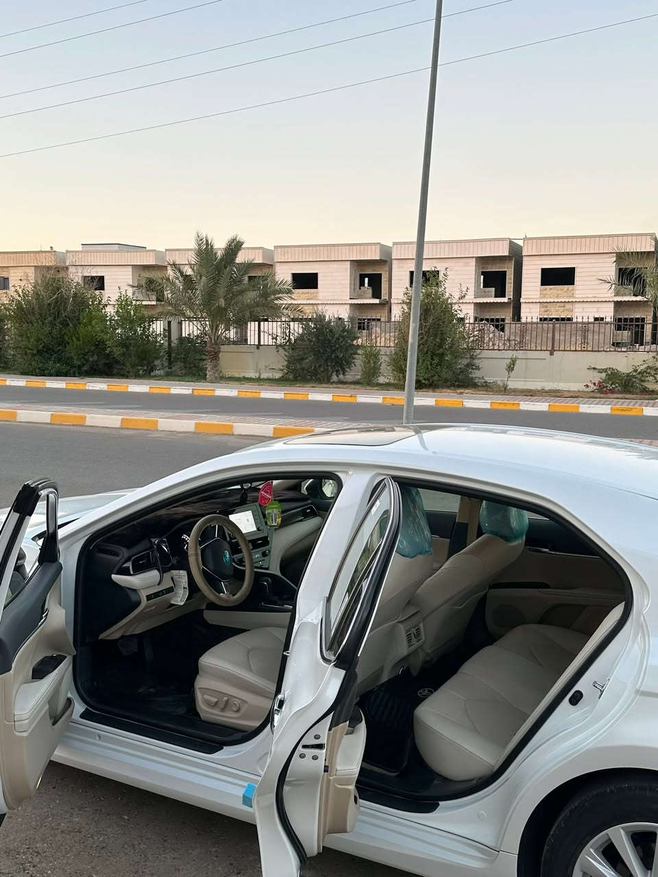 كامري ٢٠٢٤
فول موصفات 
كير محرك شرط شركة ساز 
كشن جلد 
شاحن واير ليس 
تنته تحكمات كامله 
سياره جديده بمعنى الكلمه
ماشيه ١٩ الف كيلو متر حقيقي
المكان صلاح الدين تكريت
تلفون ☎️ ***********

