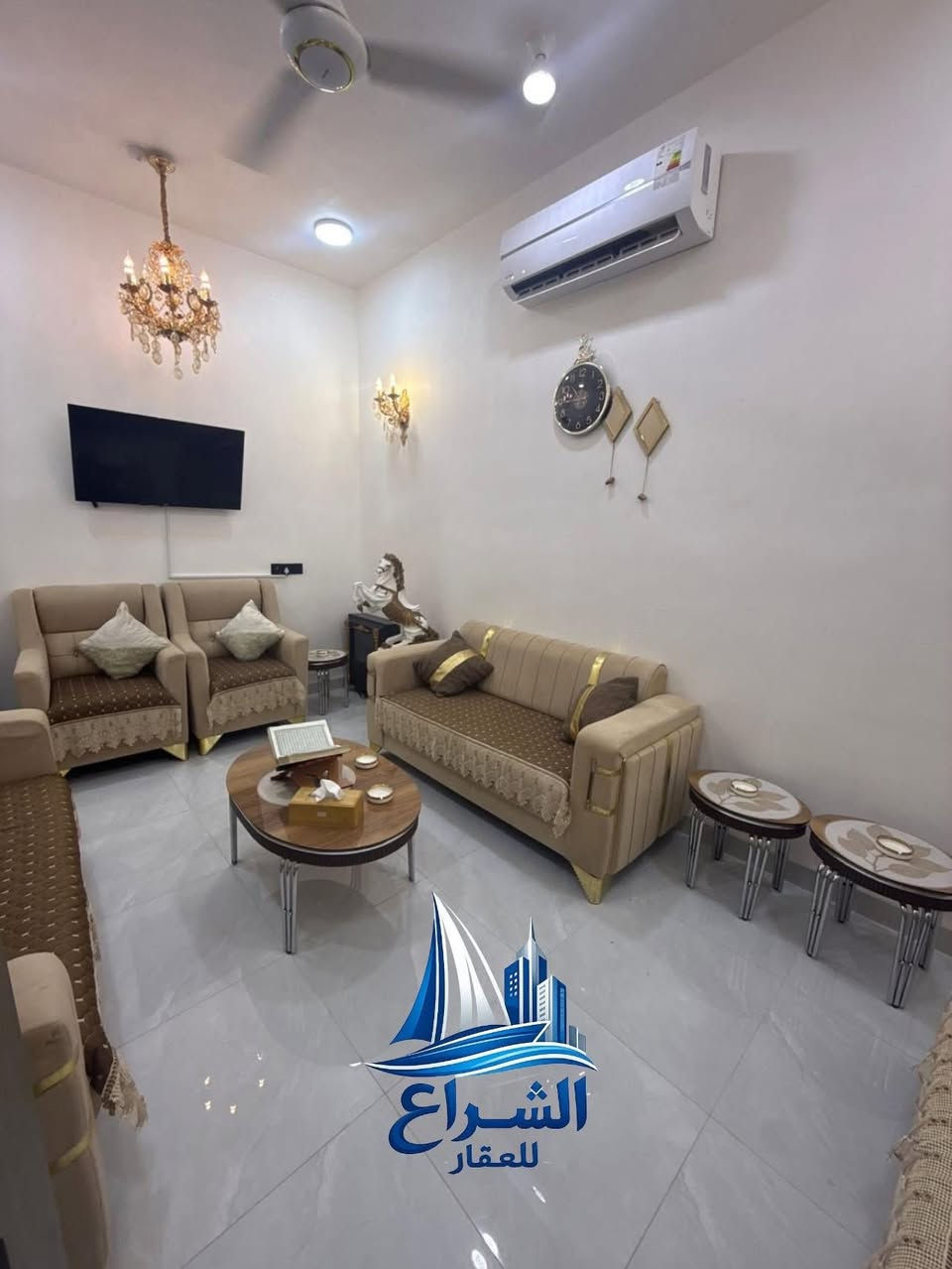 🏠بيت للبيع
📍حي الصادق شارع العوادين

📐مساحه ١٢٥ متر 

‼️مطلوب اسكان ٣٢ مليون 

‼️سنه البناء ٢٠٢٥
 
‼️يباع البيت معى الاثاث 

‼️بناء درجه أولى 

🕍البناء ٣ طوابق 

•الطابق الاولى:
•غرفه
•استقبال
•صاله 
•مطبخ 
•صحيات ٢ 
•منور 
•كراج سياره 

•الطابق الثاني :
•غرفه 
•صاله 
•صحيات 
•صطح 

•الطابق الثالث:
•مخزن 
•صطح

#مكتب_الشراع_للعقار

📍الشوملي تقاطع زكي مقابيل صيدليه شيماء

🔺بيع وشراء العقارت 🔺إداره إملاك🔺إيجار🔺إستثمار
🔺نبيع عقارك بأسرع وقت وبأفضل سعر
🔺ثقتكم اساس نجاحنا..وخدمتكم أولويتنا...
🔺فرص عقارية مدروسة.. وخطوات ثابتة نحو النجاح
🔺خبرة وثقة للبيع والشراء والتأجير
🔺إمانه🔺مصداقيه🔺إلتزام

📞للإستفسار 

***********☎️
***********☎️

