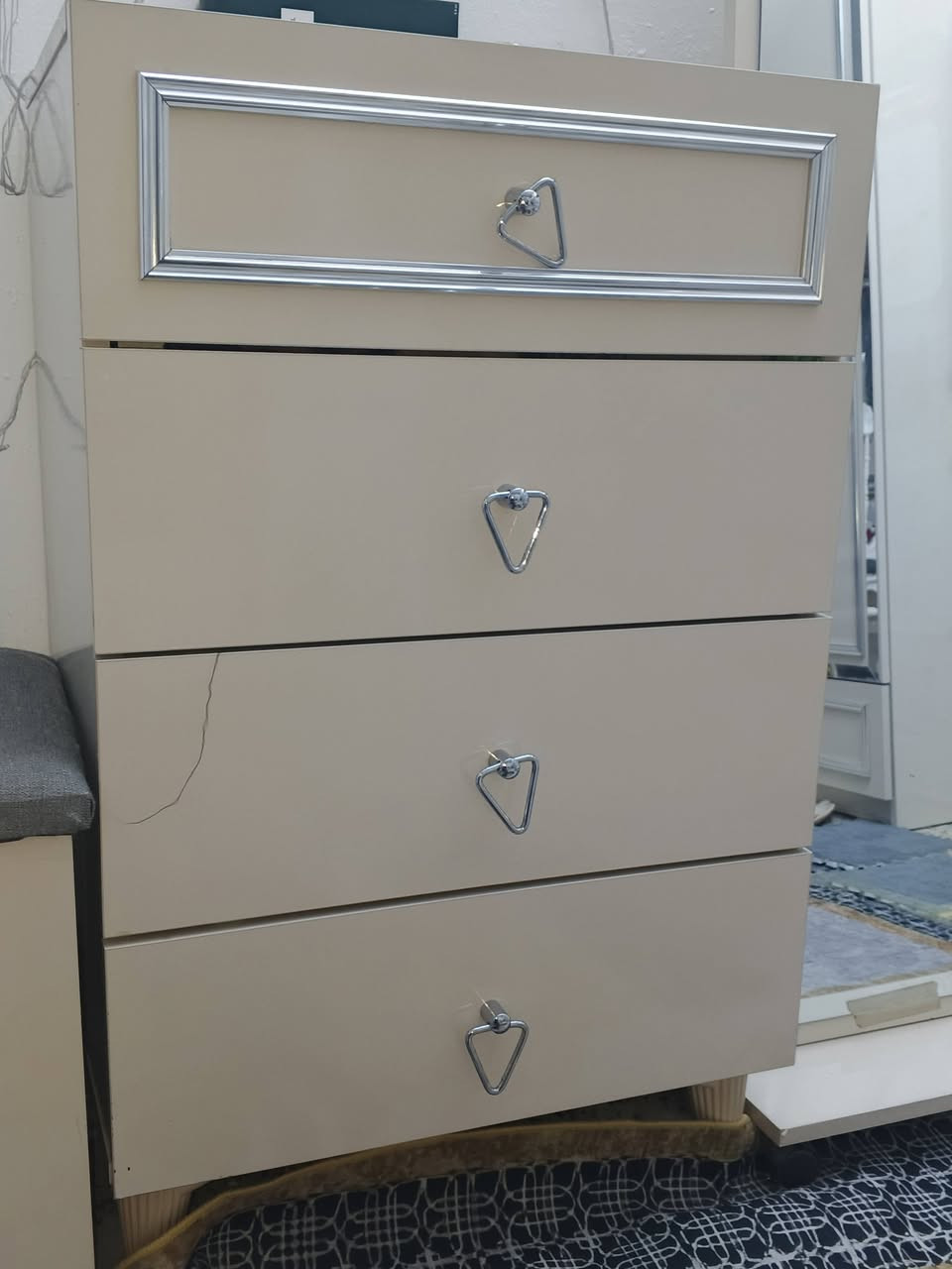 غرفه تركيه للبيع 10 قطع ضمان فتح وشد 10 مرات 
بعدها جديده مابيها أي عيوب 
سعرها مليونين ونص وبيها مجال
للتواصل مراسلة الصفحة


**إذا كنت صاحب هذا الإعلان وتريد حذفه لأي سبب، رجاءا أرسل رسالة إلى الدعم الفني**