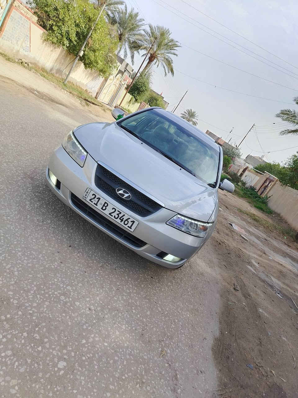 سوناتا ٢٠٠٦ خليجي محرك ٦ سلندر ٣٣٠٠ فووول مواصفات رقم وهزه جديده شرط التحويل
قطعة َوحدة تبديل(باب السايق) فقط ومكانيين بارد كلش بسيطات والباقي كفاله 
فتحة.. كامره دوارة.. شاشه.. بصمة.. تشغيل عن بعد
السياره جاهزه للأخير بدون نقص
محرك بلادي مكفول
كير مكفول
حداديه جديده وتخم تاير جديد
تبريد ثلج
مكاني بابل حله ناحية النيل
بيع أو مراوس حسب القناعة 
السعر ٩٧ وبيها مجال بسيط

***********
