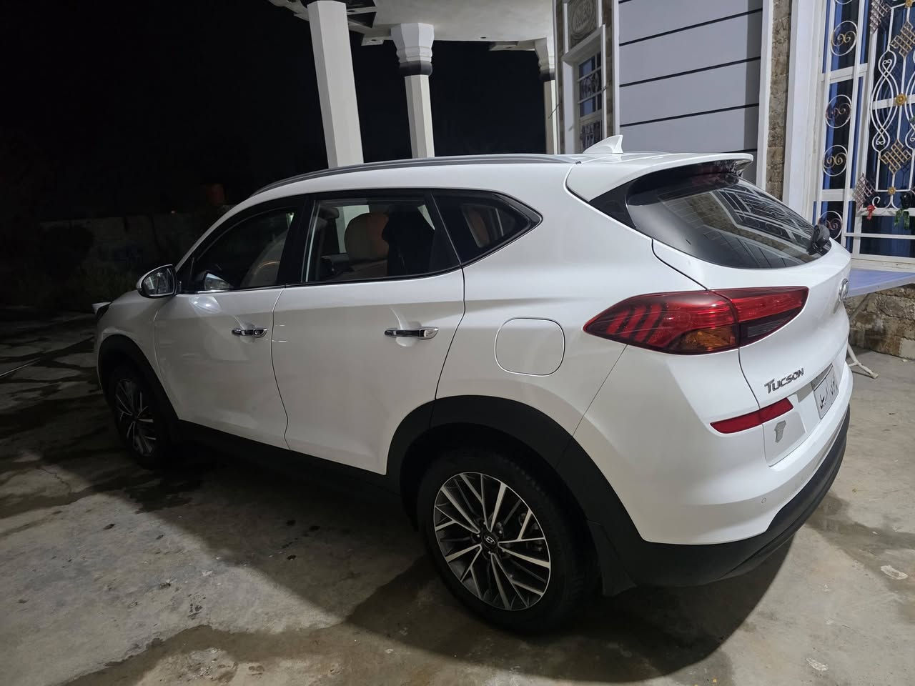 سلام عليكم البيع موديل 2020.  رقم اربيل  ماشي ٤٥. علا وضع شركه الكاصد.   فول عده البانرومه   تحكم جميع الجهات كشنات كهرباء حساسات بصمه عدد٢. رادار. مري ترحيب  قطعتين تبريد. السعر. 205$  مكانه بغداد. ***********.
