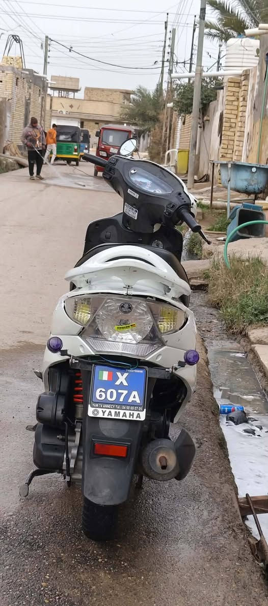 دراجه كامكو في تو محركها ١٥٠  مكفوله كفاله عامه السعر 750 اذا مو شراي لا تعبني رقم الهاتف *********** العنوان ناصريه قضاء الفجر
