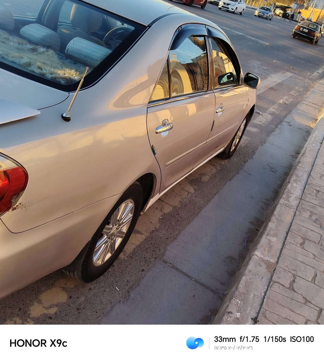 سلام عليكم ورحمة الله وبركاتة للبيع كامري الفين وستة فول فيه  GLI حجم المكينة ثنين ونصف   ضرر السيارة فقط جاملق خلفي فقط  مكان  السيارة فلوجة  لتواصل ***********
