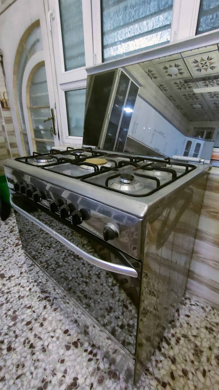 طباخ تكنو مصري الباب الأول بحالة جيدة جداً 
كامل كله شغال وعلى الفحص 
السعر 250 ألف . النجف, العراق


**إذا كنت صاحب هذا الإعلان وتريد حذفه لأي سبب، رجاءا أرسل رسالة إلى الدعم الفني**