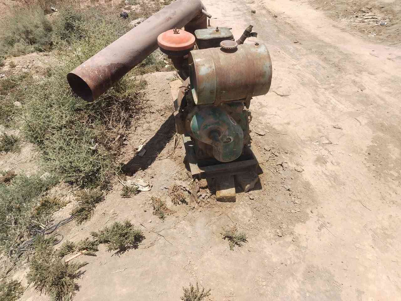 ماطور ١٠ حصان ٦في ٦ شركه النجوم القديمه شرط الشغل اول فره كامل ملحقاته سعره ٥٥٠ بي مجال مكانه ناصرية سوق الشيوخ ***********
