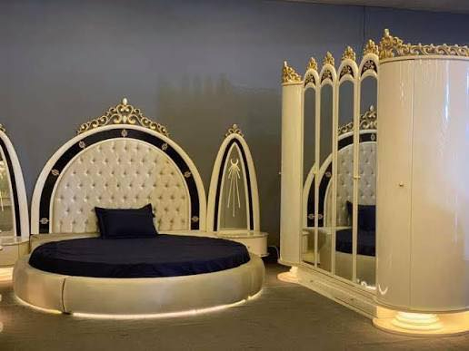 غرفة نوم تركي شيخ زادة اعادة نشر بسبب الوعود الكاذبة
غرفة نوم فريدة من نوعها سعرها بالجديد اكثر من 3 ملايين 
غرفة شيخ زادة مستعملة بسعر 650 الف وصور الاضرار الخفيفة موجودة بالمنشور 
اترجاكم لحد يكلي يوم ويومين وانتظرني تريدها تعال افتحها واخذها 
لان مستعجل ع البيع ارد انتقل 
العنوان البصرة صالحية 
***********
