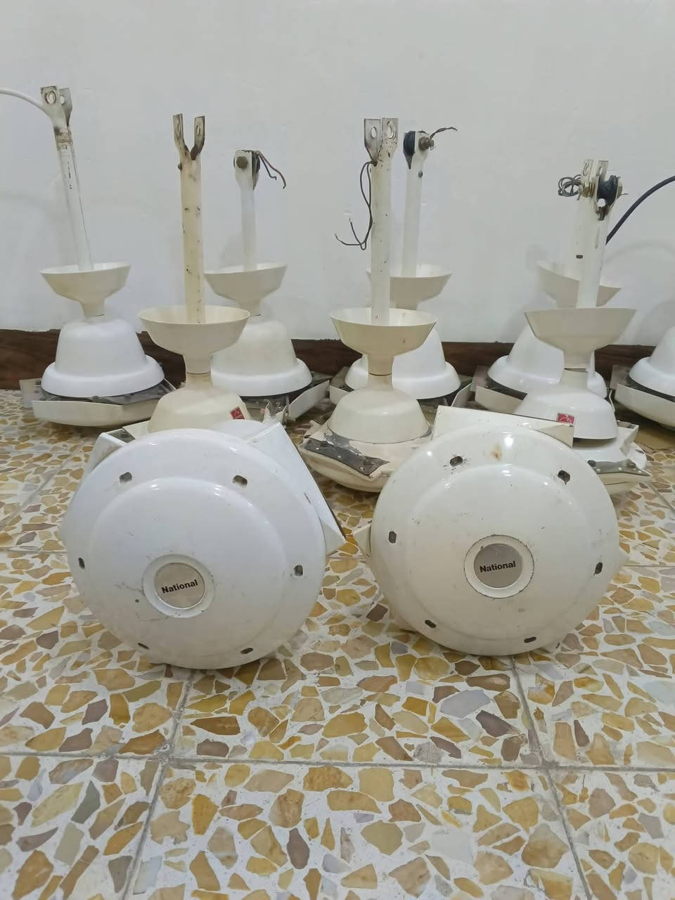 السلام عليكم ورحمة الله وبركاته جبنالكم تحفه فنية من اندر النوادر مراوح ناشيونال سقفية كاملات شغالات نظيفات ابيع شلع القطعه نظيفات وشغالات مكان موصل يوجد توصيل كافه محافظات العراق السعر خاص رجاءأ


**إذا كنت صاحب هذا الإعلان وتريد حذفه لأي سبب، رجاءا أرسل رسالة إلى الدعم الفني**