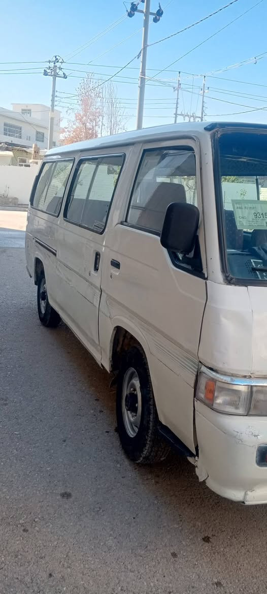 نیسان ۲۰۰۰ بۆ فرۆشتن ***********
