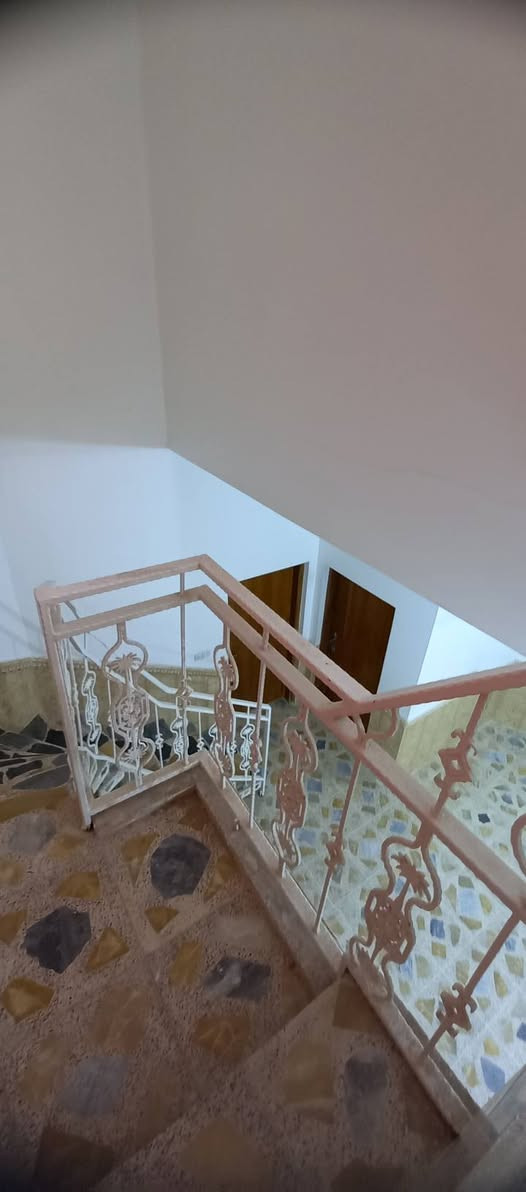 دار ٢٥٠م طابق واحد مسلح نظيف جدا حي ميسان منطقة ٧١ مكان ممتاز السعر خاص والتوضيح أكثر بالفيديو والصور للاتصال *********** *********** مكتب ابو فاطمة حي العدالة شارع المستوصف
