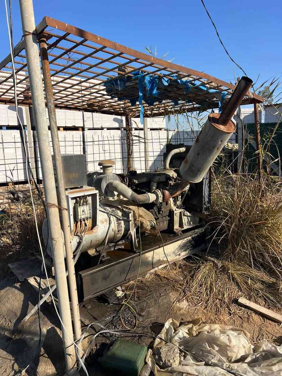 السلام عليكم
معمل كونكريت صنع ايراني 80 مكعب بساعة شرط الفحص
***********
***********
***********
