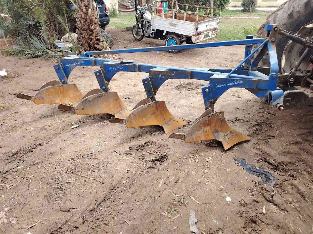 السلام عليكم
فدان حدادي حجم 14 رباعي للبيع مكفول من الطك واللحيم شرط الكراب حدادة حميد الخميسية مكان بابل القاسم للاستفسار الاتصال على الرقم ***********
