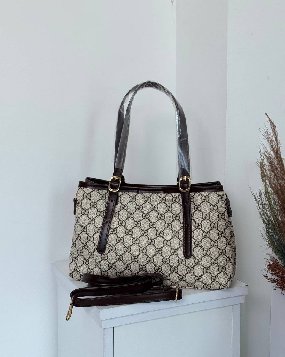 جنط نسائي
سعر المفرد 15 آلاف دينار
سعر الدرزن 120 ألف دينار
قياس 20 × 30 سم 
واتس اب :***********
واتس اب :***********
