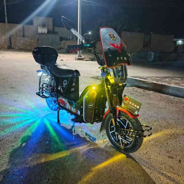 سلام عليكم اخوان مو طور شحن هيوشه للبيع موديل 2025 نضيف ما صارله 4 اشهر من ماخذه باتريات 6باتري  يقرن 12 سعر 800 وبيه مجال يلي يحب يتصل عله رقم ‏‪***********‬‏
