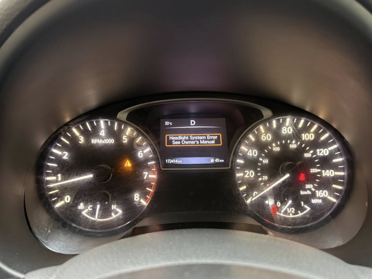 السلام عليكم ورحمة الله وبركاته 
للبيع نيسان التيما موديل 2017 SR  رقم اربيل مواصفاته معروفة  بصمة تشغيل 
بصمة ابواب
الجنطة بصمة 
يدات واطار الابواب نيكل  تحكم ستيرن
شفتات سرعة
  شاشة كبيرة  وكاميرا 
عداد المسافة 107 ميل 
سنوية الى 29
الحادث خلفي خفيف من اميركا وراجع بارد بدون صبغ جنطة وجاملغات مرفق الصور 
وبالعراق فقط حافة الجاملغ الامامي كد  خمسة اصابع شبر تقريبا رش  وبالباب الخلفي شيء قليل شخطين مرفقة بالصور
البچم كبس شرط
 كير ومكينة شرط 
ايرباك كله سليم شرط  
داخلها مخمل تخم تاير جديد والصور موضحة امامكم 
 بدون صرف درهم واحد 
كل شيء تم ذكره بالتفاصيل والصور 
 كل التوفيق لكم جميعآ اخوتي طيبون الاصل 
 مكان السيارة بغداد الغزالية 
التوفيق للجميع يارب
رقم الهاتف /‏
0771 894 3574‏
