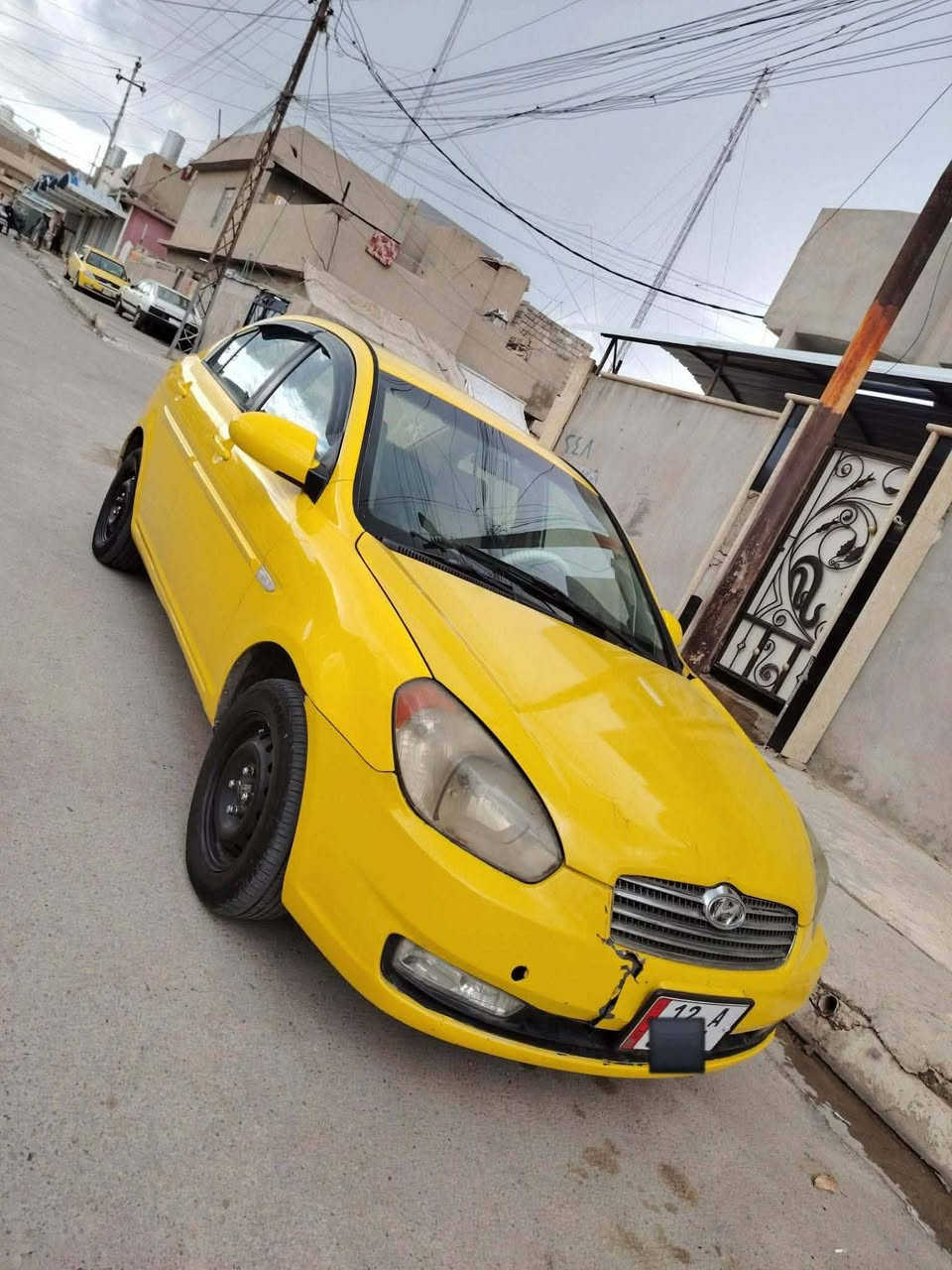 سيارة اكسنت 2010  كير توماتيك بيها طخا براس الشاصي اقل الشبر  سيارة بلا دواخل . السعر 72 وبيها مجال قليل .
***********/ ***********
